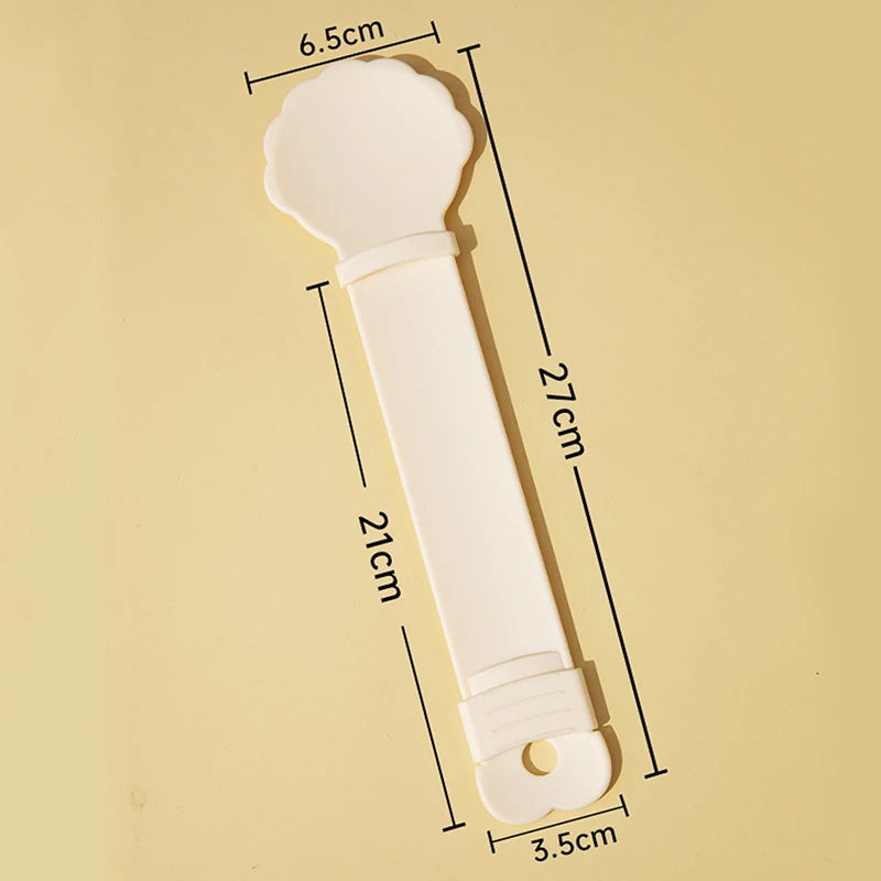Long-Handle Cat Treat Feeder Spoon